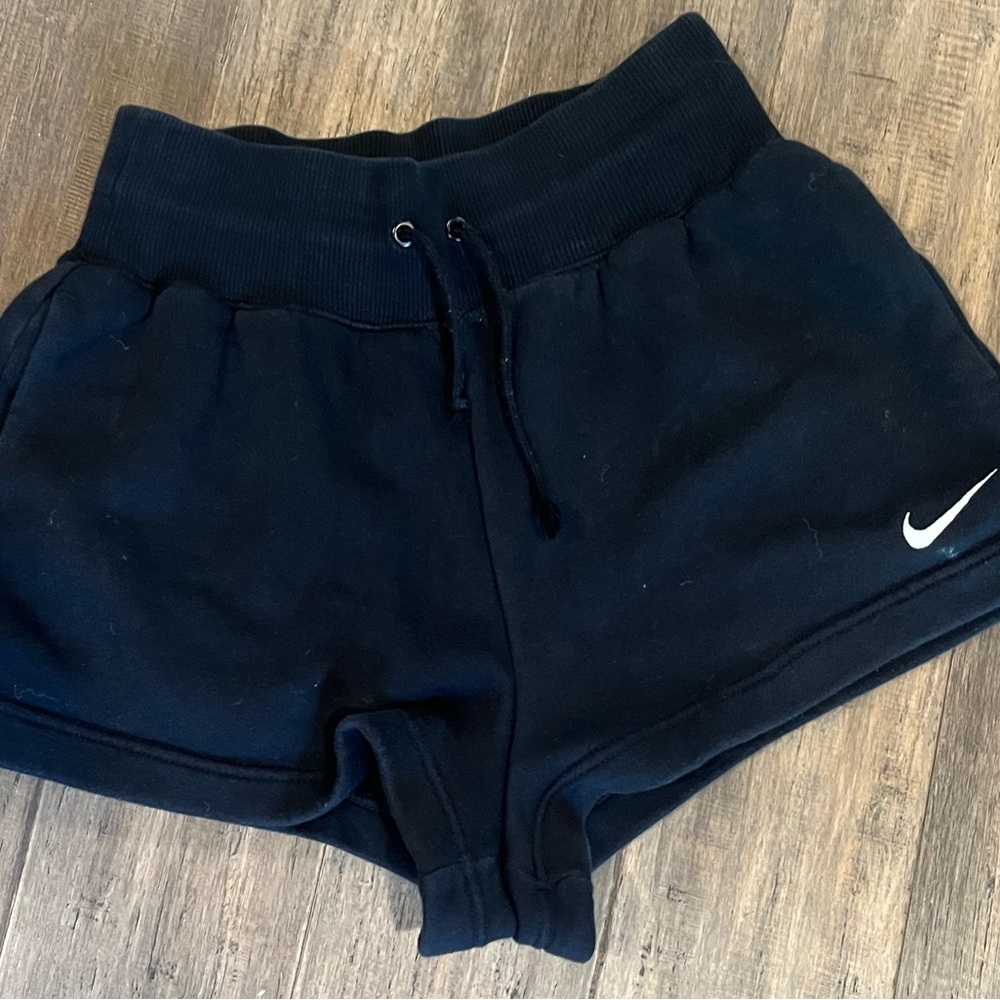 Nike Black sportswear club fleece